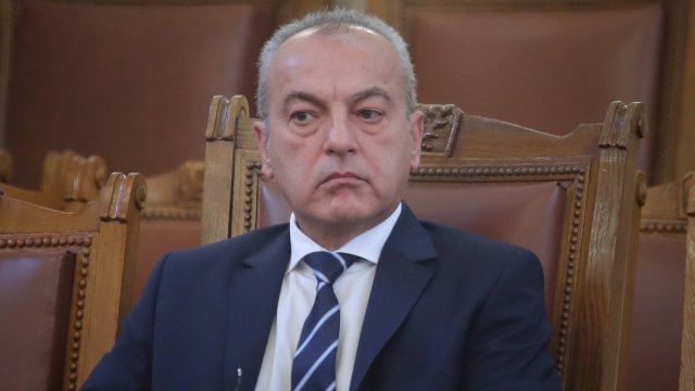 Служебният премиер Гълъб Донев призовавам министрите да подготвят кратък и