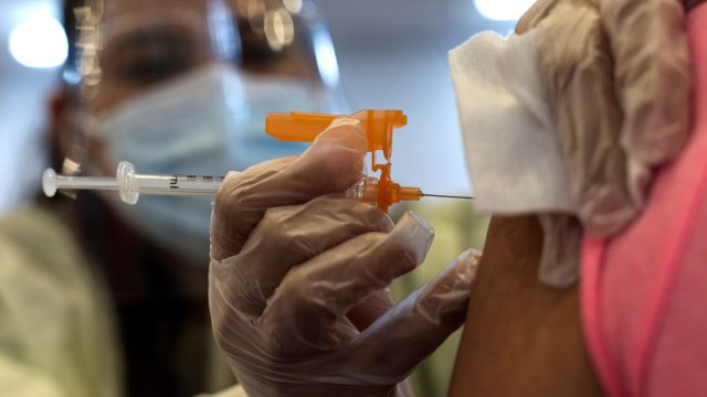 Към момента не е ясно колко бустерни дози ще са