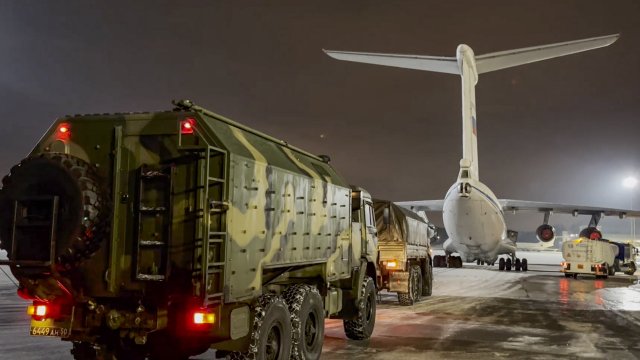 Старата шега за ръководения от Съветския съюз Варшавски договор беше