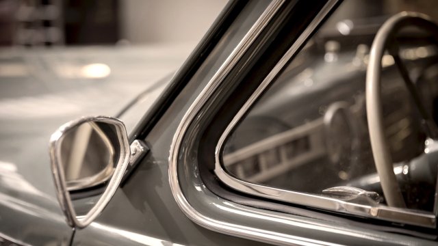 Драскотини или следи от камъчета са често срещано явление по