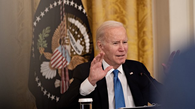 Американски изтребител е свалил неидентифициран обект носещ се високо над