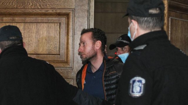 Съдът остави под домашен арест Борислав Колев обвинен за изпиране