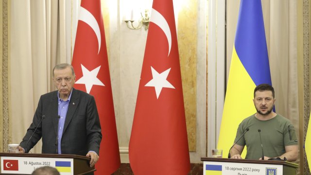 Президентът на Украйна Володимир Зеленски благодари на турския си колега