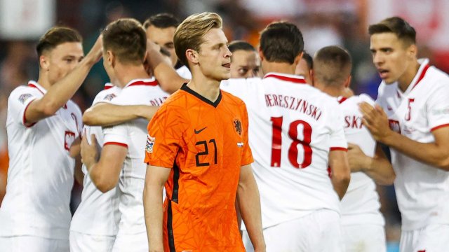 Трансферът на Френки де Йонг от Барселона в Манчестър Юнайтед