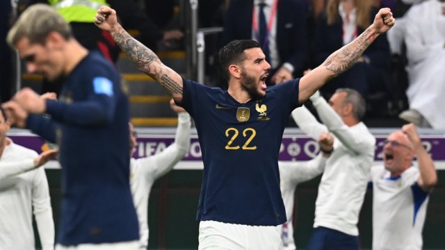 Тео Ернандес и Олериен Чуамени също пропуснаха тренировката на националния