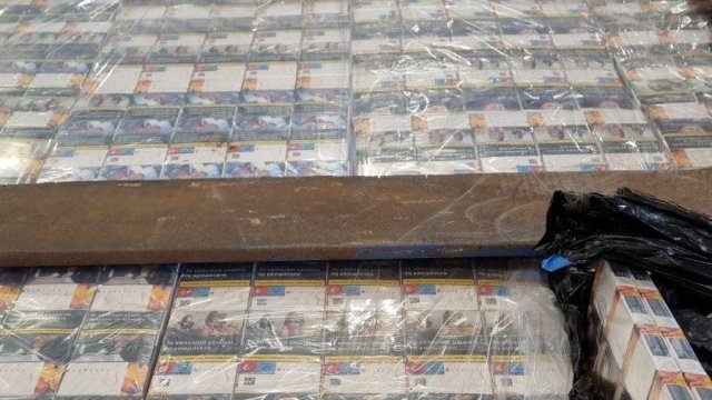 Митнически служители от отдел Борба с наркотрафика в Териториална дирекция