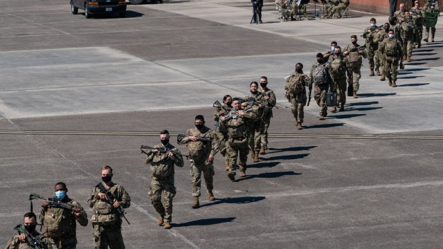 САЩ вероятно ще трябва да добавят повече постоянни или ротационни