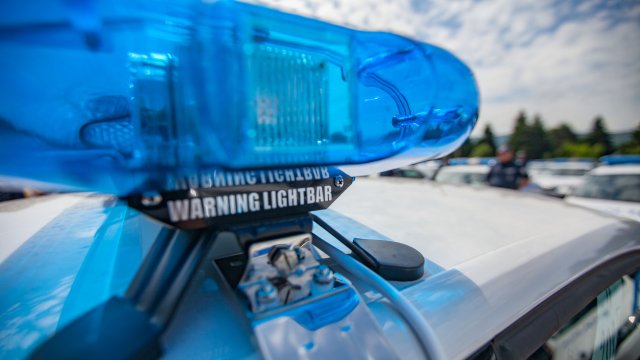 Кола се блъсна в уличен стълб на бул Сливница в