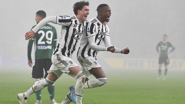 Ювентус победи с 2 0 неудобния си съперник Верона в среща