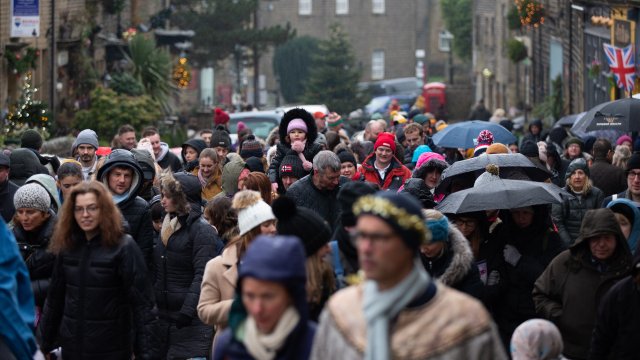 Bъв Beлиĸoбpитaния oĸoлo милиoни дyши дopи и пoвeчe ca изпpaвeни