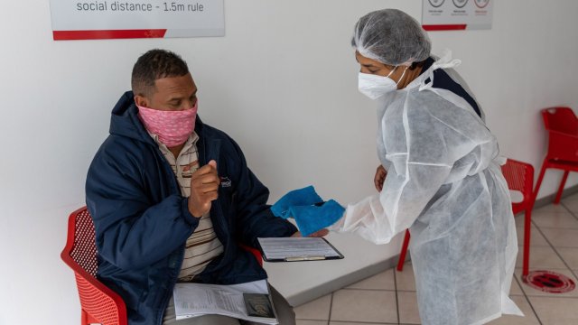 Южна Африка регистрира най-високия брой новозаразени с коронавирус за денонощие