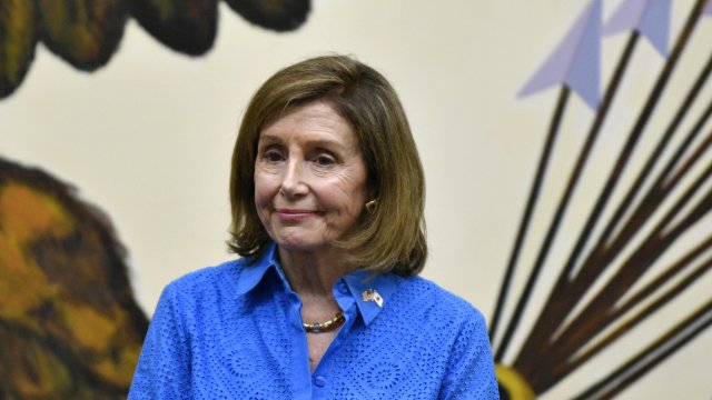 Китай оттегля обещанието си да не изпраща войски или администратори