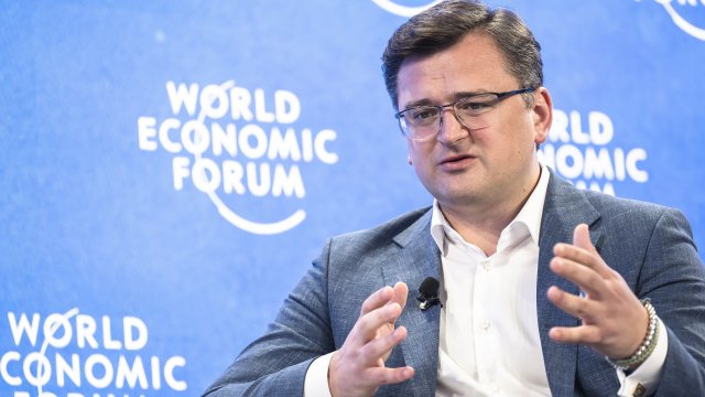 Най малко 12 души са загинали при руски ракетен удар по