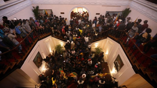 Президентът на Шри Ланка Готабая Раджапакса който в събота избяга