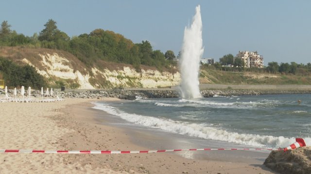 Откритата в събота противотанкова мина на плажа в Царево бе