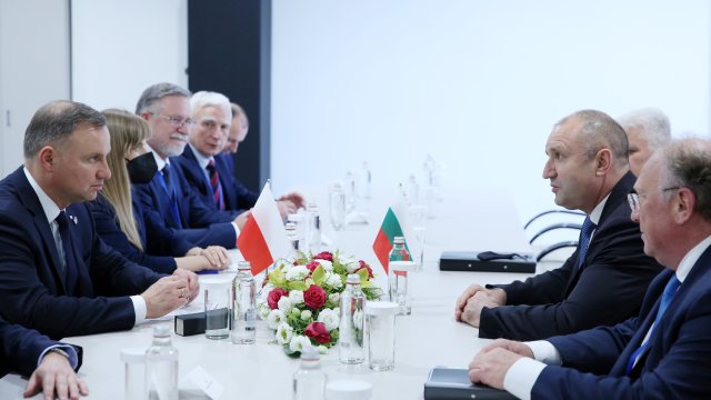 Европейският съюз може да се справи с миграционната криза само