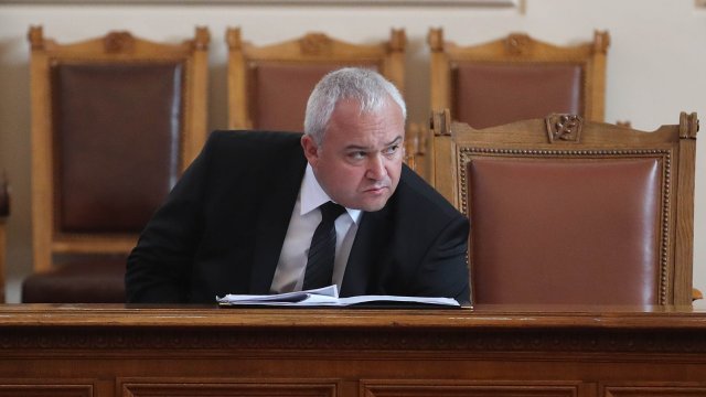 Има поне десетина производства сред които и проверки  които касаят много