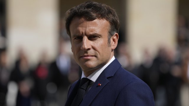 Франция ще увеличи военната си и хуманитарна помощ за Украйна