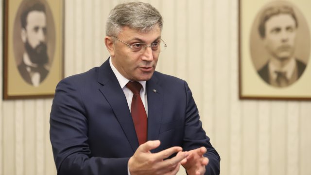 Наред с множеството кризи в страната се намираме и в