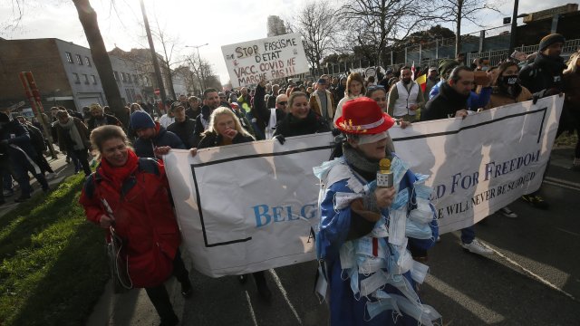 Белгийските власти съобщиха че са задържали 30 превозни средства докато