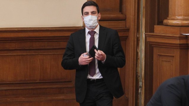 Председателят на Народното събрание Никола Минчев свиква извънредно заседание на