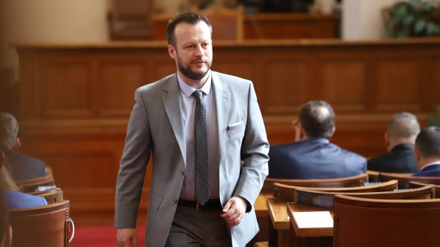 Битката за Изборния кодекс и напрежение в малките часове на