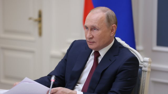 Темповете на възстановяване на световната икономика отново са поставени под