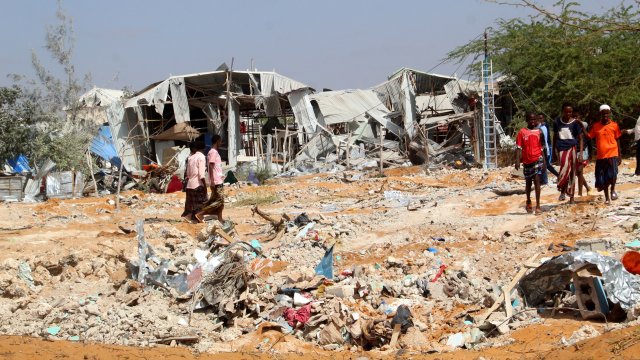 Домалия е пред ужасяваща хуманитарна катастрофа и десетки хиляди хора
