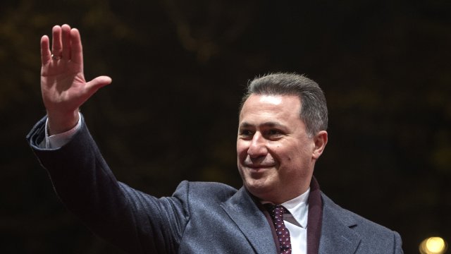 Чрез опити за промяна на историята и произхода на македонския