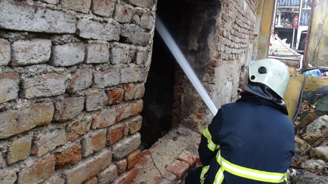 Пожар горя в сградата на спортния комплекс Червено знаме на