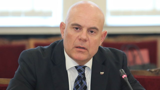 Време е политиците да решават реалните проблеми на хората какъвто