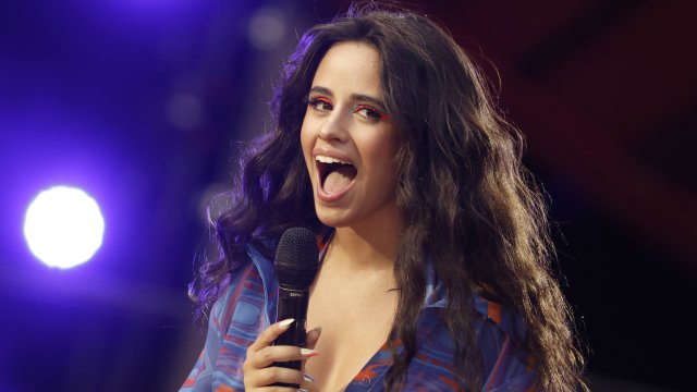 Връзката на Камила Кабейо с новия й приятел Остин Кевич