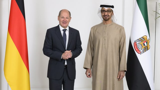 Abu Dhabi National Oil Corp. ще доставя втечнен природен газ