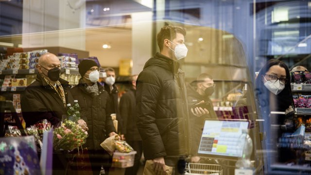 От началото на следващия месец Австрия облекчава правилата за носене