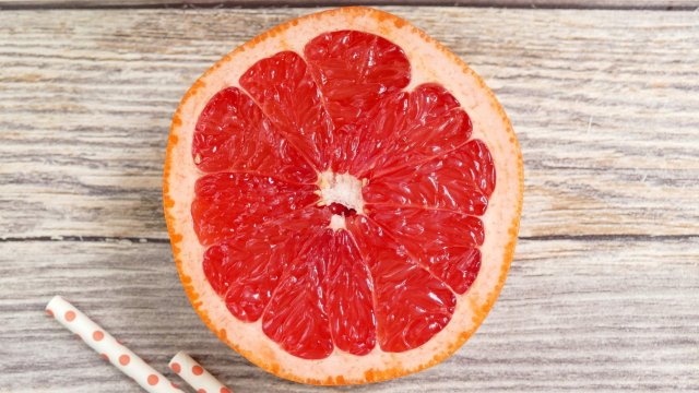 Оцетът е универсално средство за почистване Оцетната киселина в него