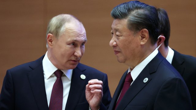 Китай изрази опасения от ескалация на конфликта в Украйна след масирания ракетен
