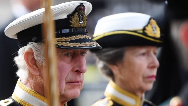 Правителството на Обединеното кралство обяви 8 май следващата година за