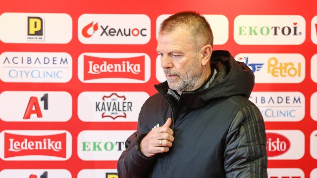 Стойчо Младенов и ЦСКА се разделят по взаимно съгласие Той пожела