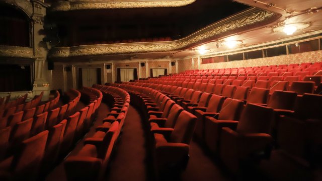 Бурята в София нанесе много щети на емблематични сгради една