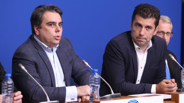 Тази коалицията беше трудно сформирана Но имаше едно разбиране в