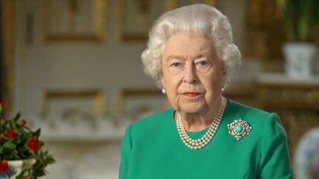 Британската кралица Елизабет II каза пред членове на кралския двор