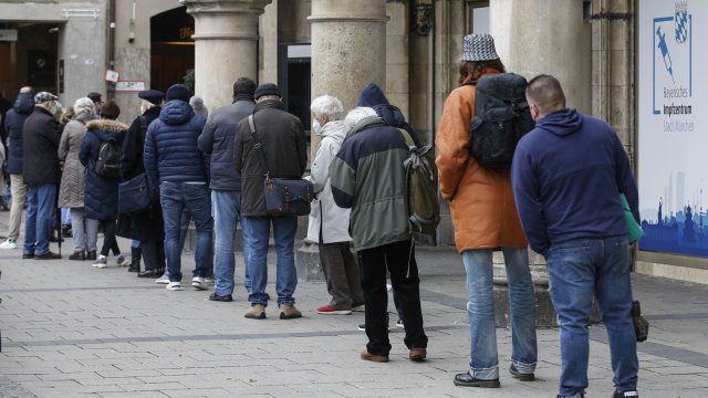 Близо 6 милиона души в Германия живеят от социални помощи