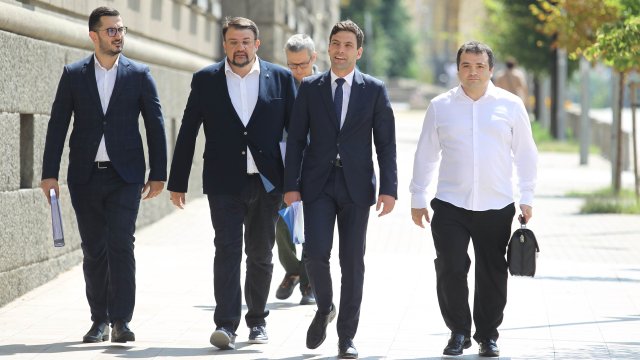 Продължаваме промяната и Демократична България няма да се явят заедно на предсрочните
