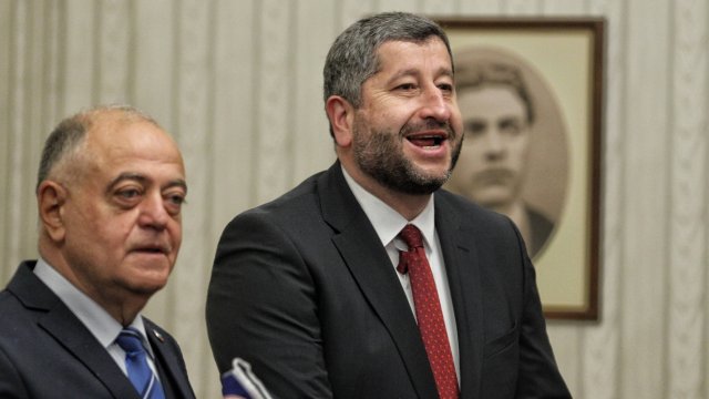 Съпредседателят на Демократична България Христо Иванов заяви че няма тайни