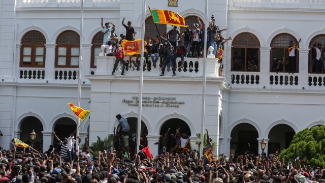 Оставката на президента на Шри Ланка е приета. Това съобщи