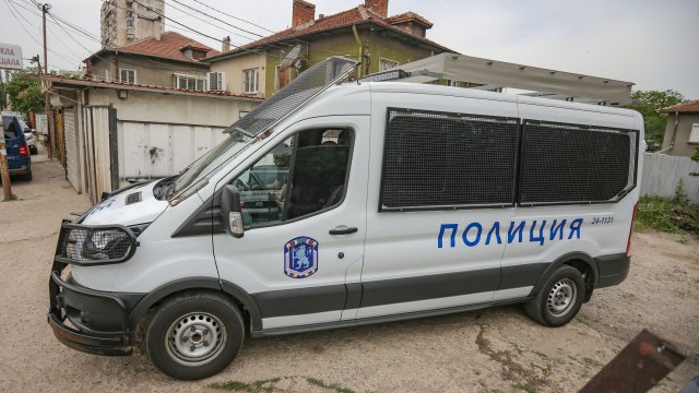 Ужасяващ случай разтресе врачанското село Манастирище Мъж от селото крил