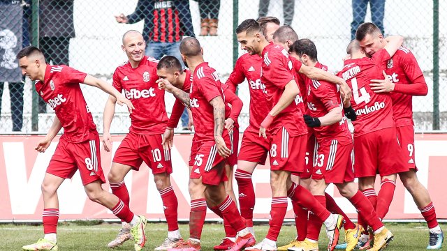 Локо Пд окончателно класира Левски и Славия в първата шестица