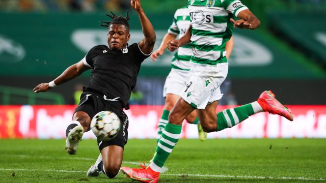 ЦСКА е в напреднали преговори с много сериозен футболист Става