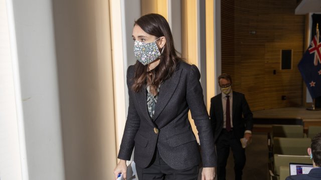 Премиерът на Нова Зеландия Джасинда Ардърн отлага сватбата си поради