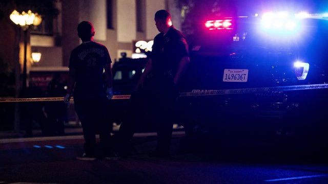 Най малко трима души включително девойка бяха убити а други 11